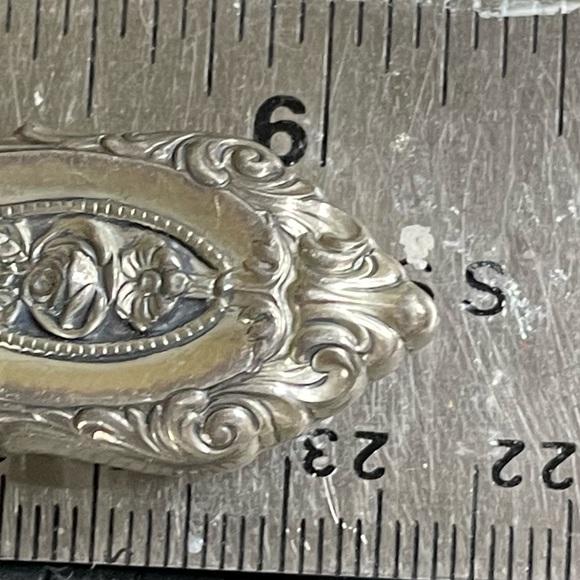 Rose Point Sterling Handle 1934 Butter Spreader  6 1/4 Wallace Silversmiths - Picture 6 of 6